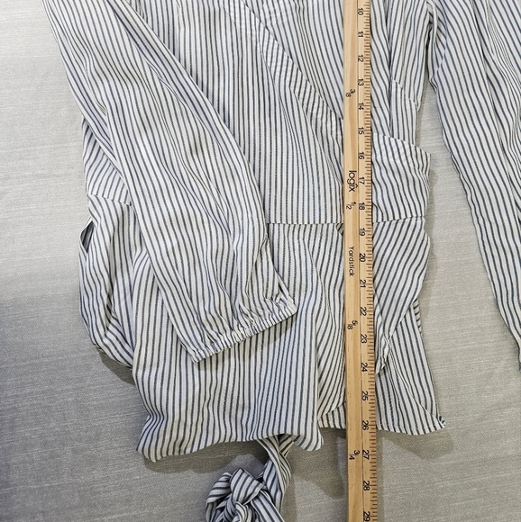 Loft Top Womens M Wrap V-neck Long Sleeves Striped Blouse New - Picture 7 of 7